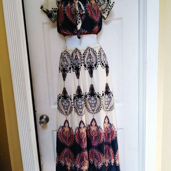 High waisted skirt with matching crop top - Picture 3 of 5